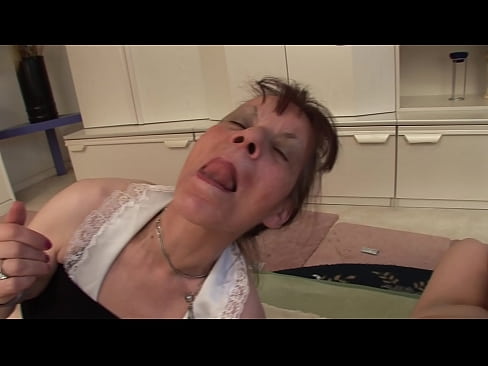 ❤️ Две баби и еден дедо имаат тројка ☑ Порно на mk.filmepornonline.ru