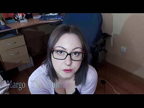 ❤️ Секси девојка со наочари длабоко го цица дилдото на камерата ☑ Порно на mk.filmepornonline.ru
